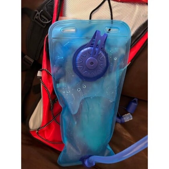 Hydration Pack with 2L Hydration Bladder Lightweight Insulation Water Rucksack - Picture 4 of 4